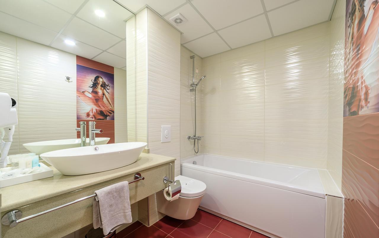 Laki Hotel & Spa オフリド エクステリア 写真